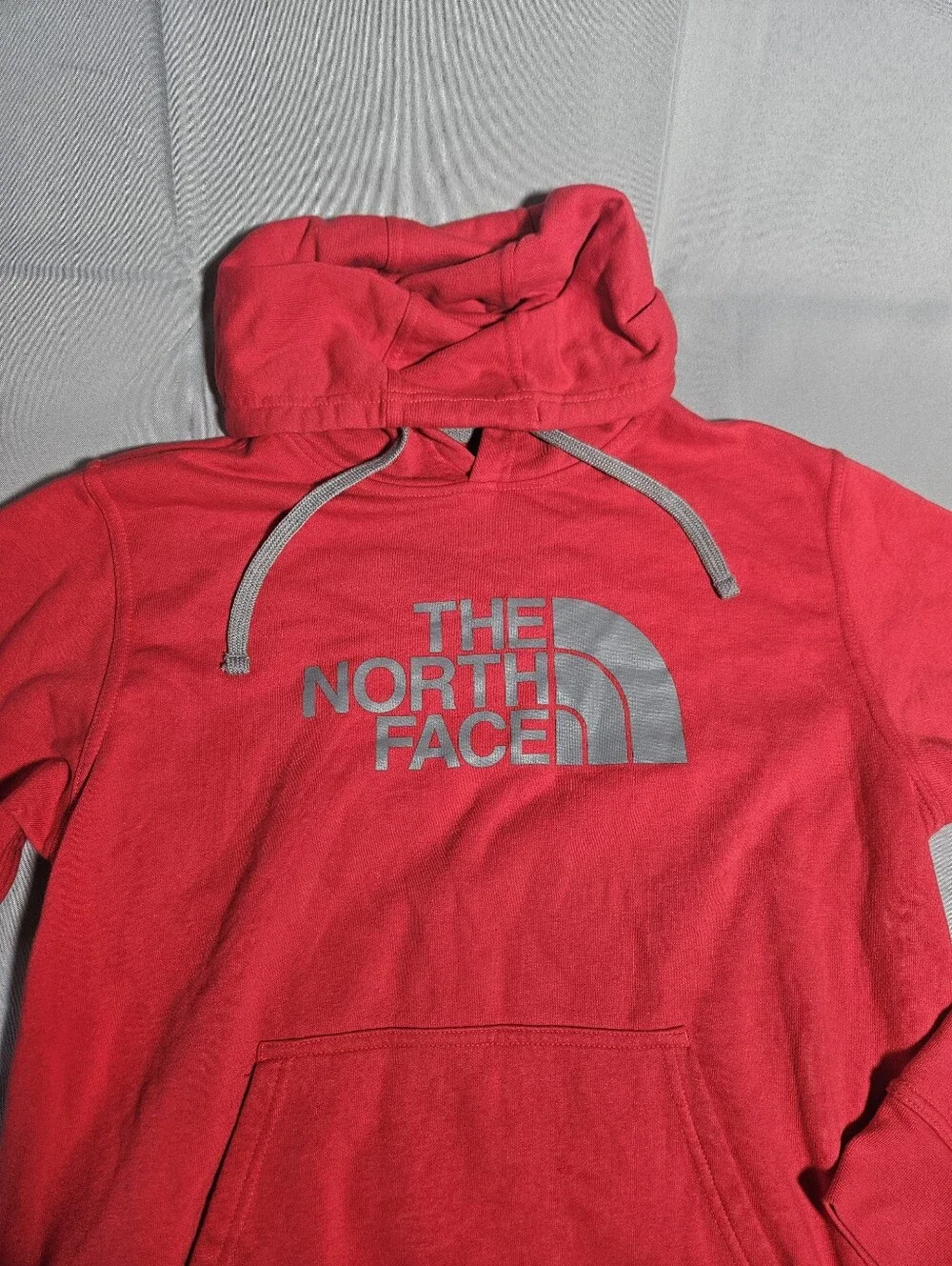 The North Face Outdoor Activewear Skater Streetwear Red Hoodie Center Logo Med